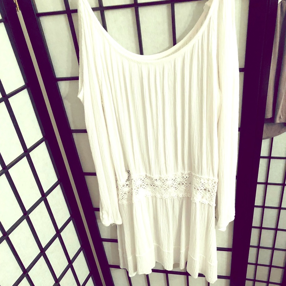 Shoulder cut strapped lace wasted vintage shirt
